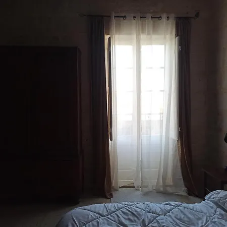 Beautiful Studio Apartment In Qormi Malta Buitenkant foto