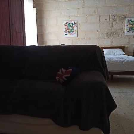 Beautiful Studio Apartment In Qormi Malta Buitenkant foto