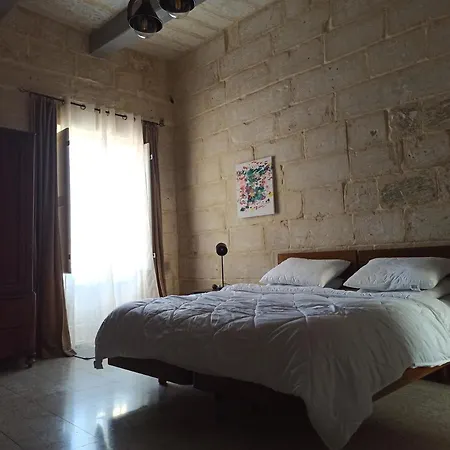 Beautiful Studio Apartment In Qormi Malta Buitenkant foto